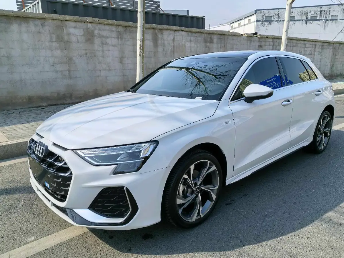 2025 Audi A3 1.5T 160HP L4 7DCT