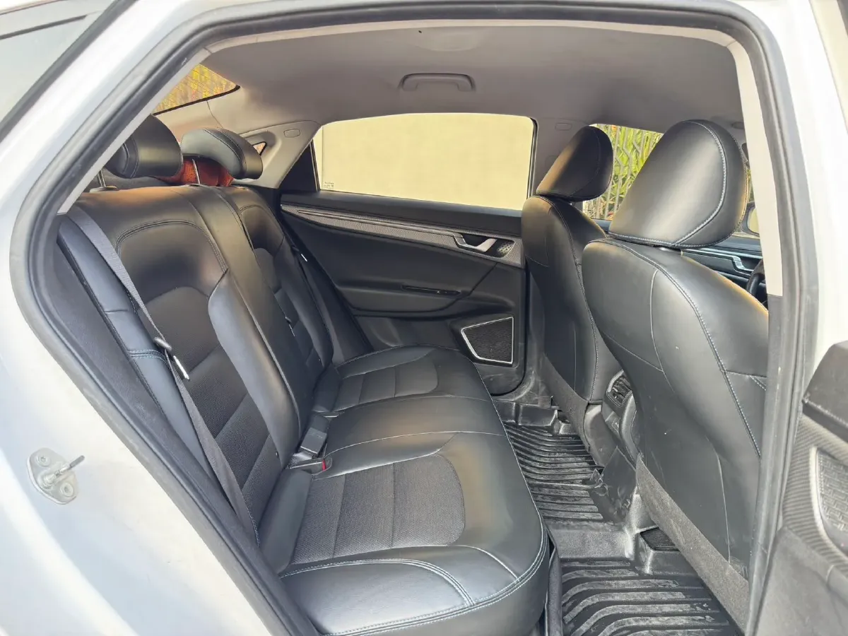 2022 Livan Maple 60s PRO BEV 51.8KWH,autocango,china used car exporter,china ev exporter,chinese used car exporter,chinese used ev exporter