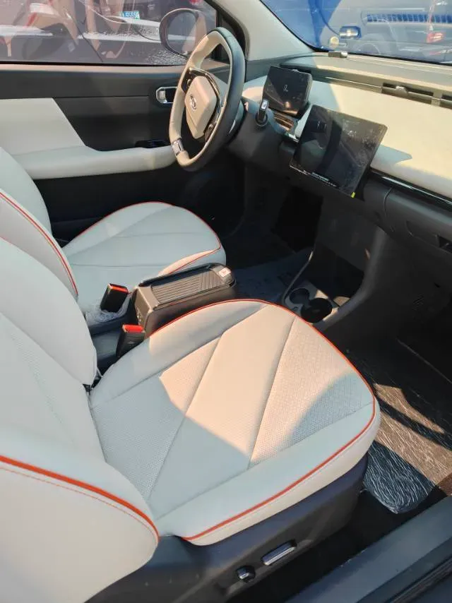 2024 Ruichi Auto EC71 BEV 41.85KWH,autocango,china used car exporter,china ev exporter,chinese used car exporter,chinese used ev exporter