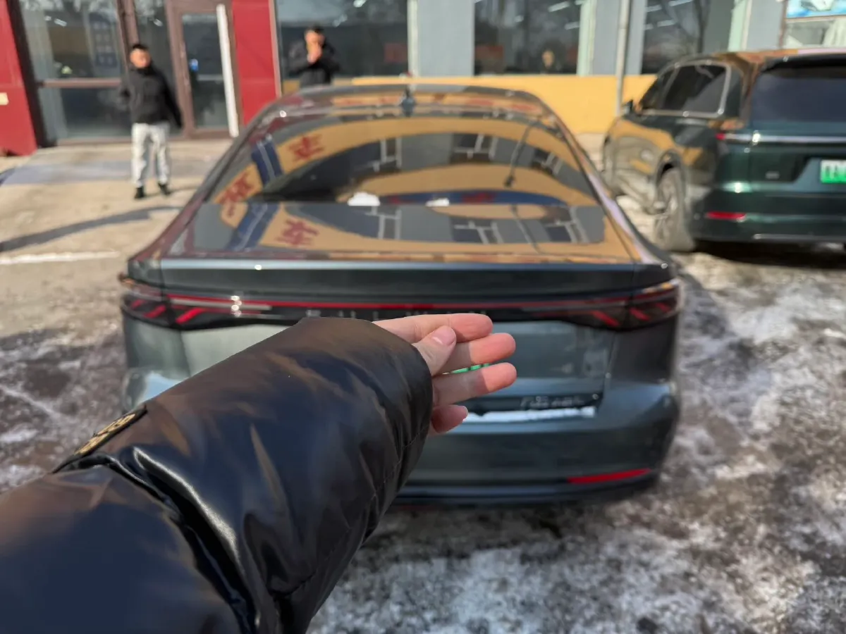 2025 Fulwin FulwinA8L 1.5T 156HP L4 1DHT PHEV 18.67KWH,autocango,china used car exporter,china ev exporter,chinese used car exporter,chinese used ev exporter