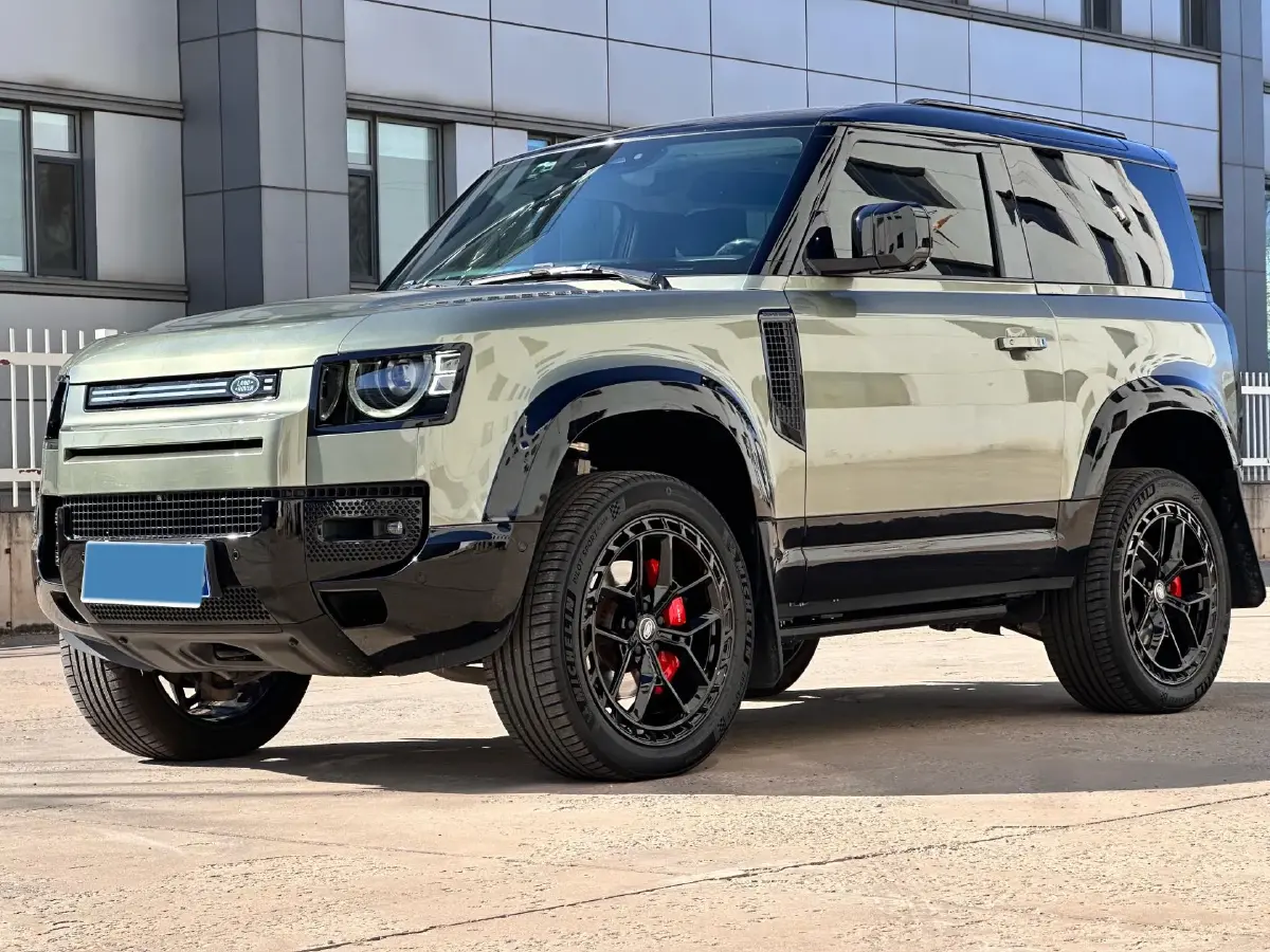 2022 Land Rover Defender 3.0T 400HP L6 8AT