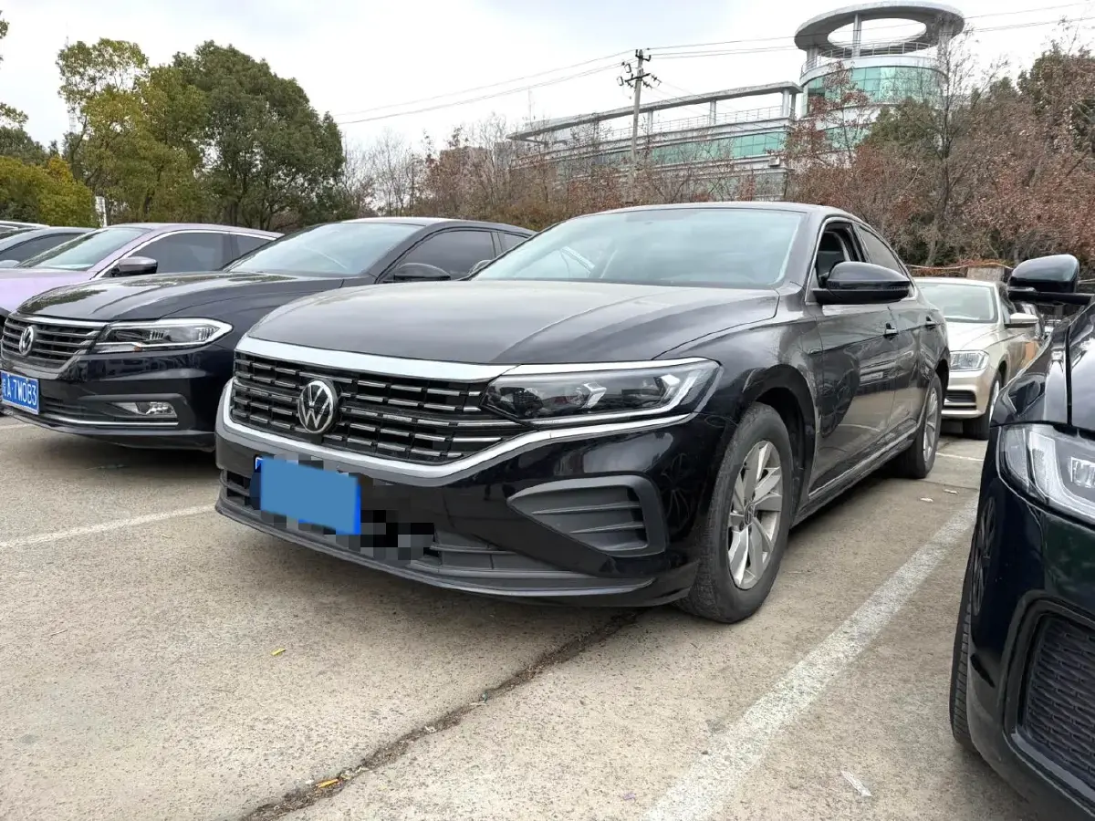 2021 Volkswagen Passat 1.4T 150HP L4 7DCT