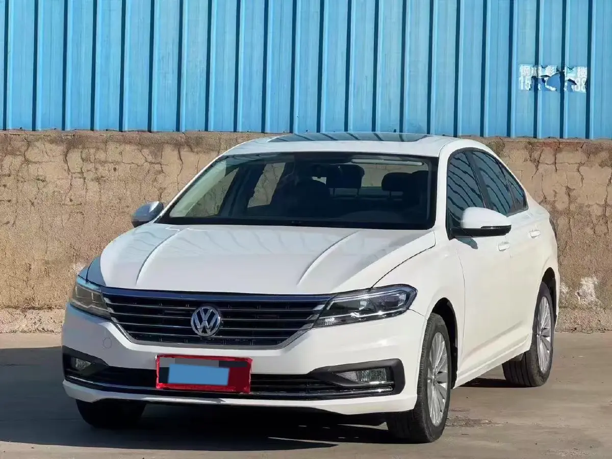 2019 Volkswagen Sagitar 1.2T 116HP L4 7DCT