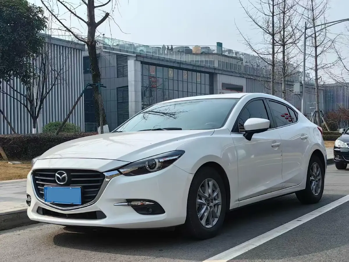 2017 Mazda 3 Axela 1.5L 117HP L4 6AT