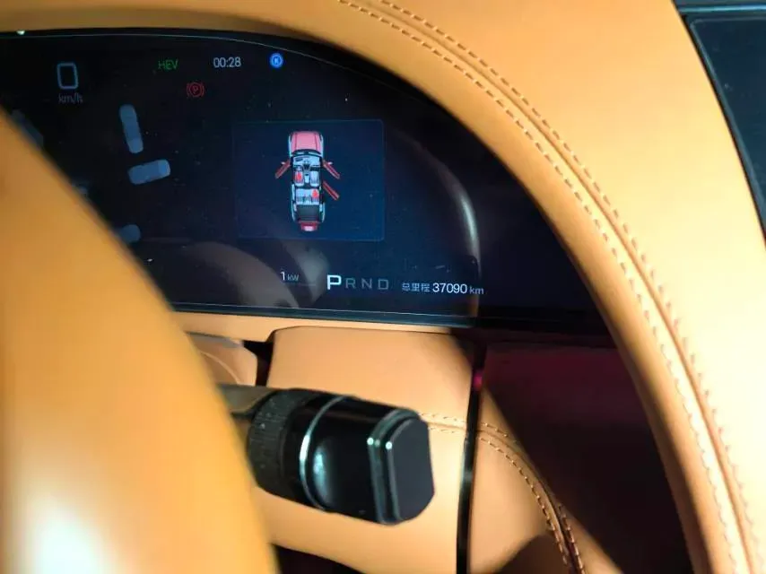 2023 YangWang U8 2.0T 272HP L4 REEV 49.05KWH,autocango,china used car exporter,china ev exporter,chinese used car exporter,chinese used ev exporter