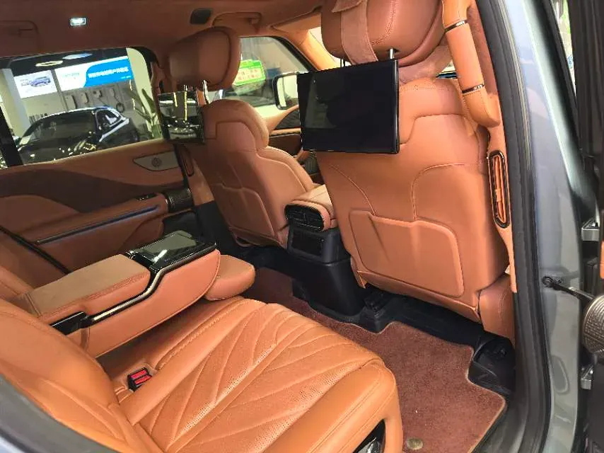 2023 YangWang U8 2.0T 272HP L4 REEV 49.05KWH,autocango,china used car exporter,china ev exporter,chinese used car exporter,chinese used ev exporter