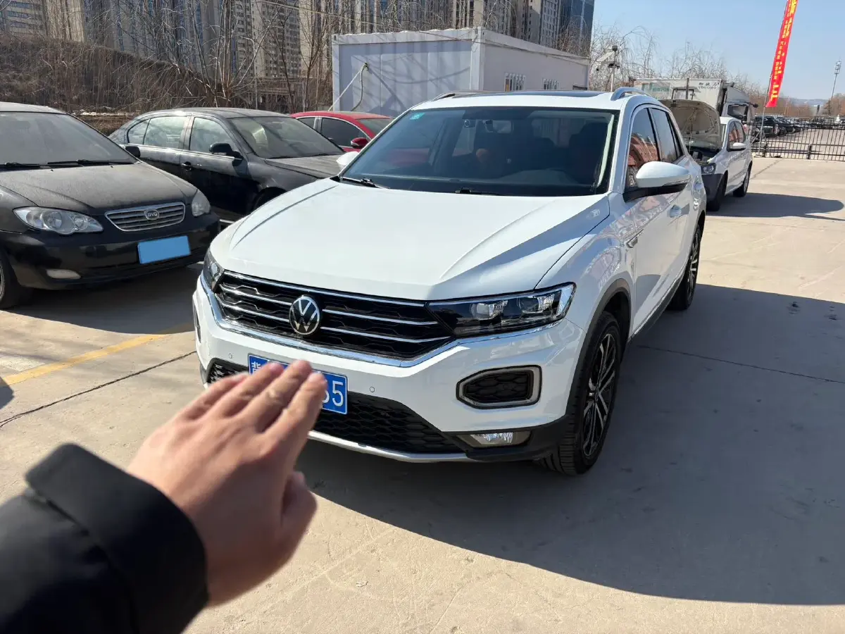 2022 Volkswagen T-Roc 1.4T 150HP L4 7DCT