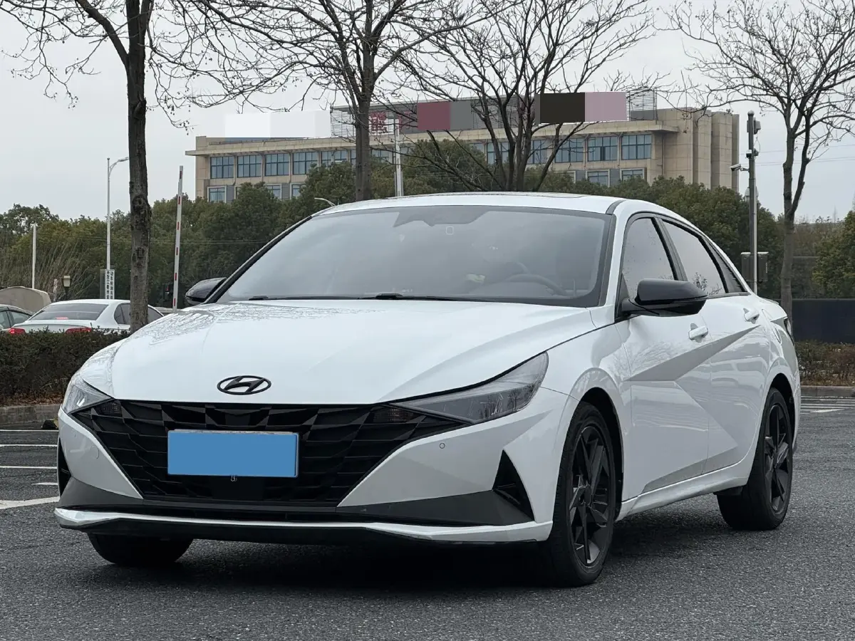 2022 Hyundai Elantra 1.5L 115HP L4 CVT