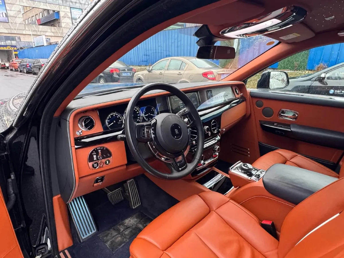 2018 Rolls-Royce Phantom 6.7T 571HP V12 8AT,autocango,china used car exporter,china ev exporter,chinese used car exporter,chinese used ev exporter