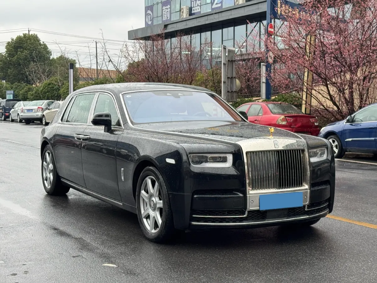 2018 Rolls-Royce Phantom 6.7T 571HP V12 8AT,autocango,china used car exporter,china ev exporter,chinese used car exporter,chinese used ev exporter