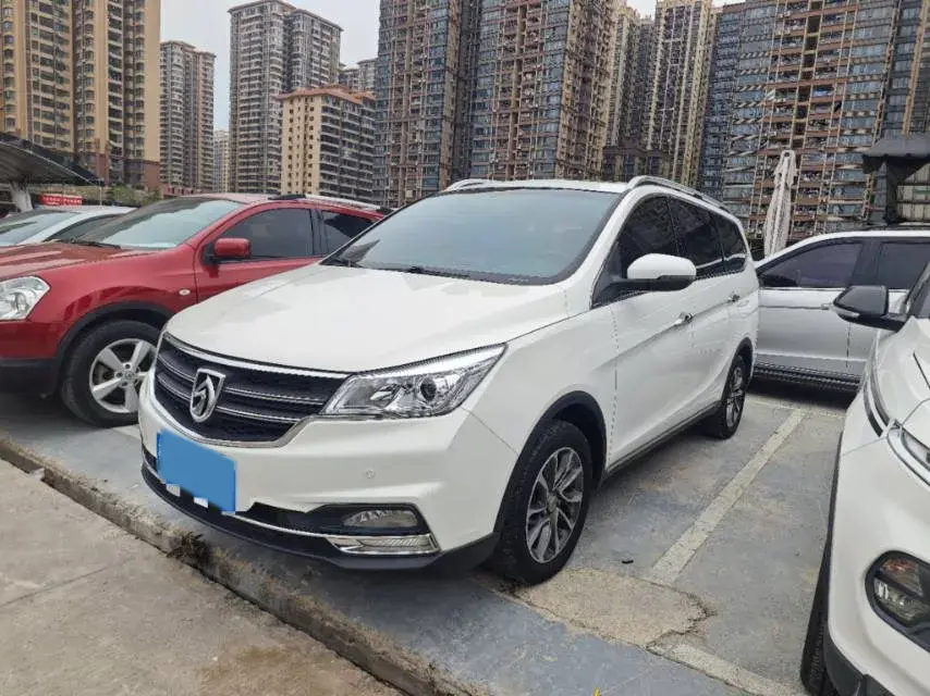 2017 BaoJun 730 1.5T 150HP L4 6MT