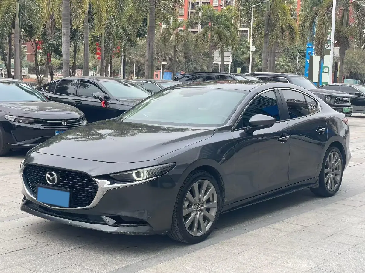 2021 Mazda 3 Axela 2.0L 158HP L4 6AT