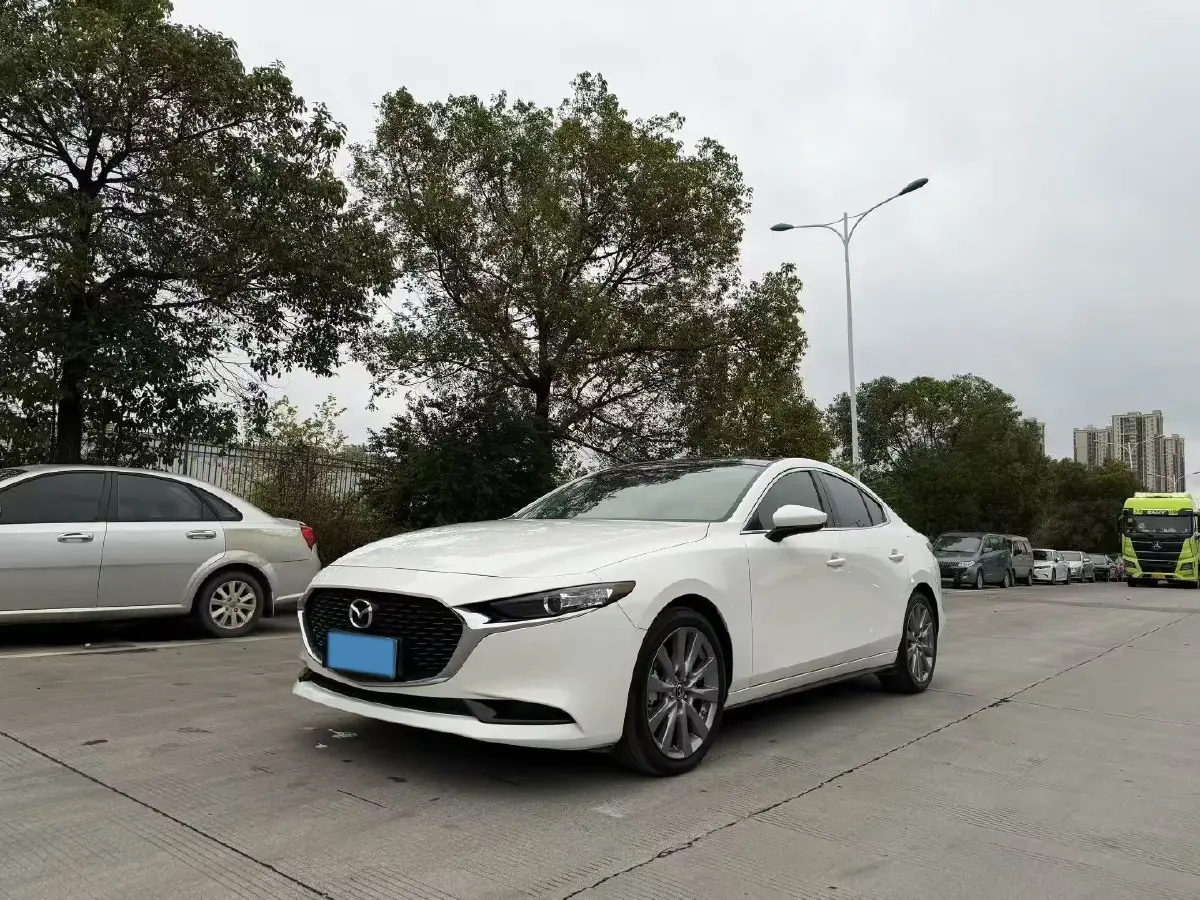 2023 Mazda 3 Axela 2.0L 158HP L4 6AT