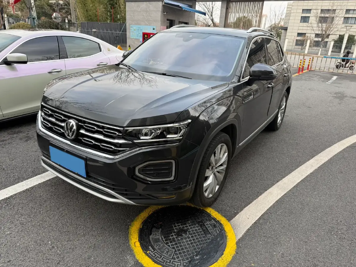 2021 Volkswagen Tayron 2.0T 220HP L4 7DCT