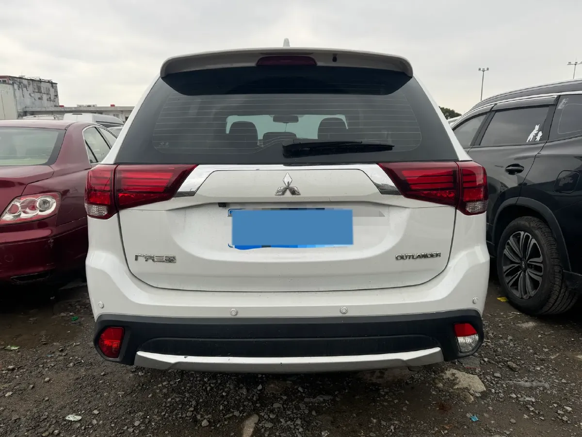 2018 Mitsubishi Outlander 2.0L 166HP L4 CVT,autocango,china used car exporter,china ev exporter,chinese used car exporter,chinese used ev exporter