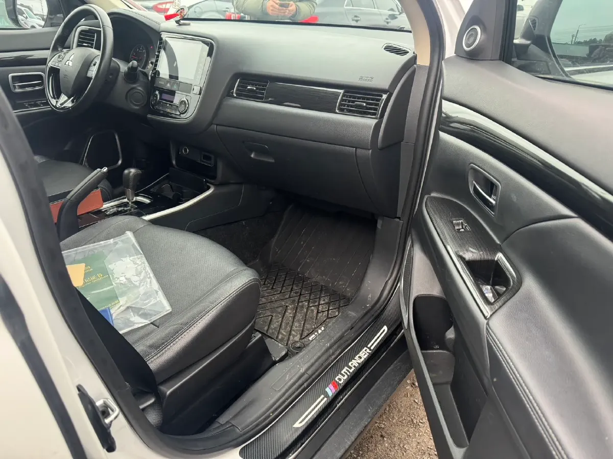 2018 Mitsubishi Outlander 2.0L 166HP L4 CVT,autocango,china used car exporter,china ev exporter,chinese used car exporter,chinese used ev exporter