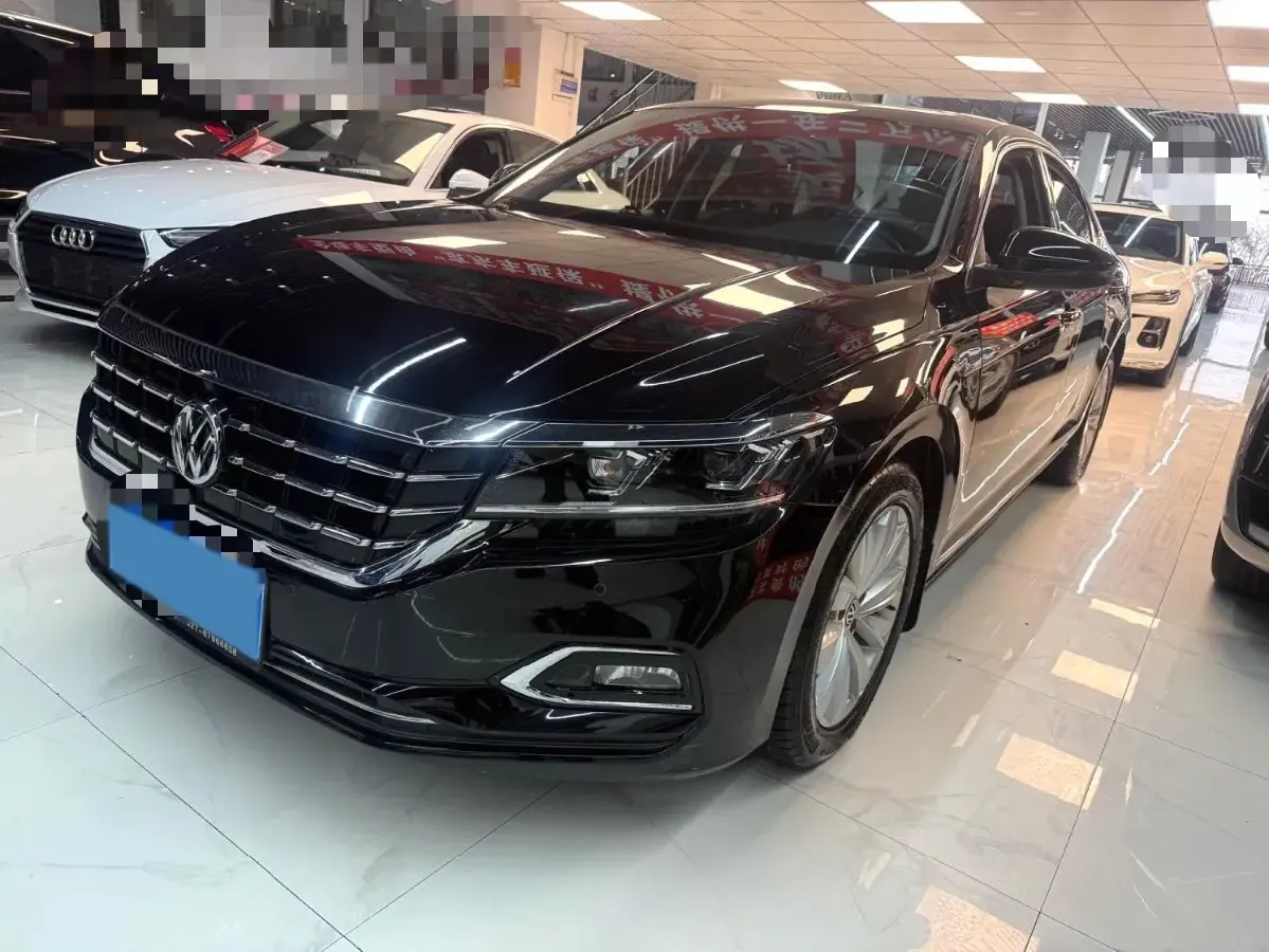2020 Volkswagen Passat 2.0T 220HP L4 7DCT