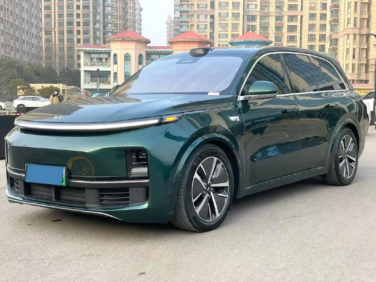 2024 Toyota Granvia 2.5L 189HP L4 E-CVT Hybrid