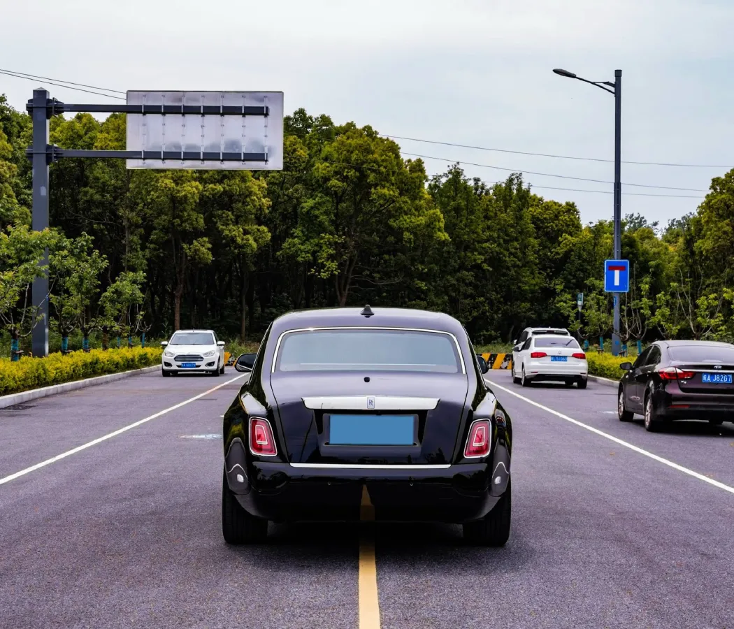 2018 Rolls-Royce Phantom 6.7T 571HP V12 8AT,autocango,china used car exporter,china ev exporter,chinese used car exporter,chinese used ev exporter