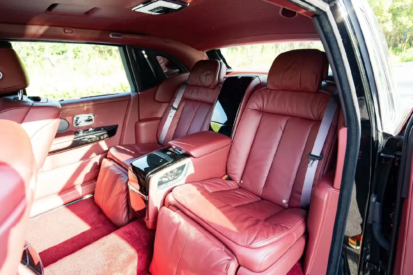 2018 Rolls-Royce Phantom 6.7T 571HP V12 8AT,autocango,china used car exporter,china ev exporter,chinese used car exporter,chinese used ev exporter