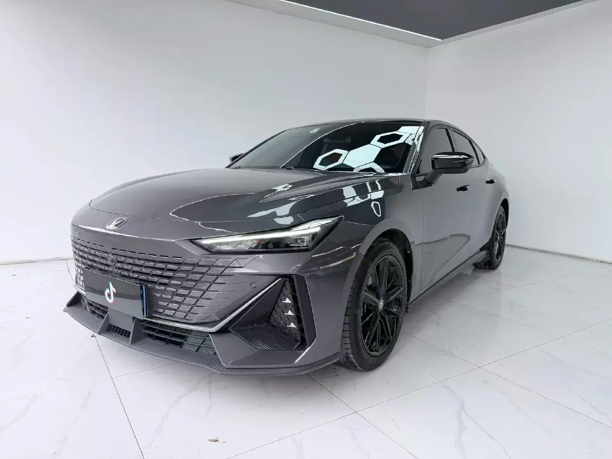 2022 ChangAn UNI-V 1.5T 188HP L4 7DCT