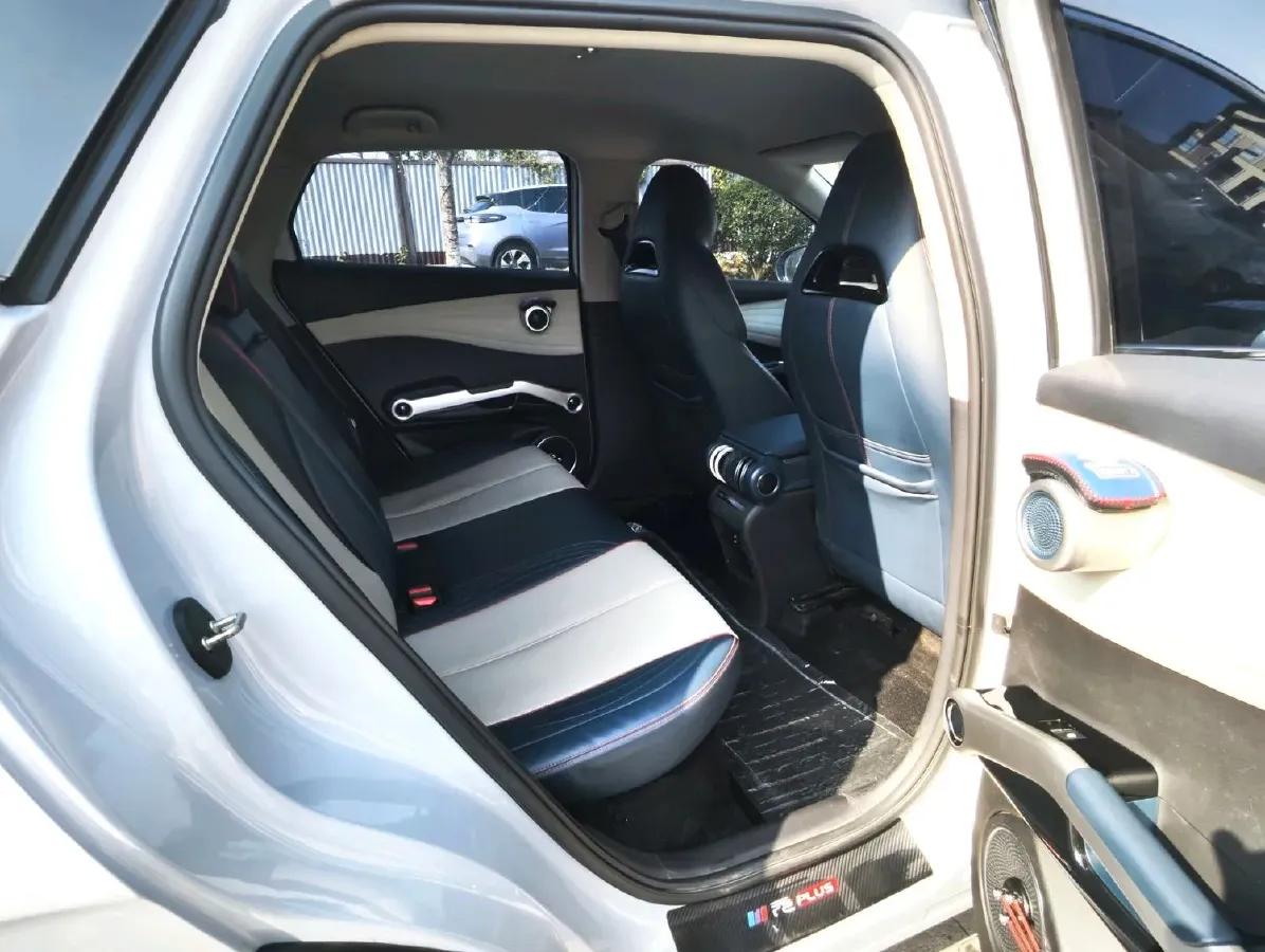 2022 Hycan Z03 BEV 64.23KWH,autocango,china used car exporter,china ev exporter,chinese used car exporter,chinese used ev exporter