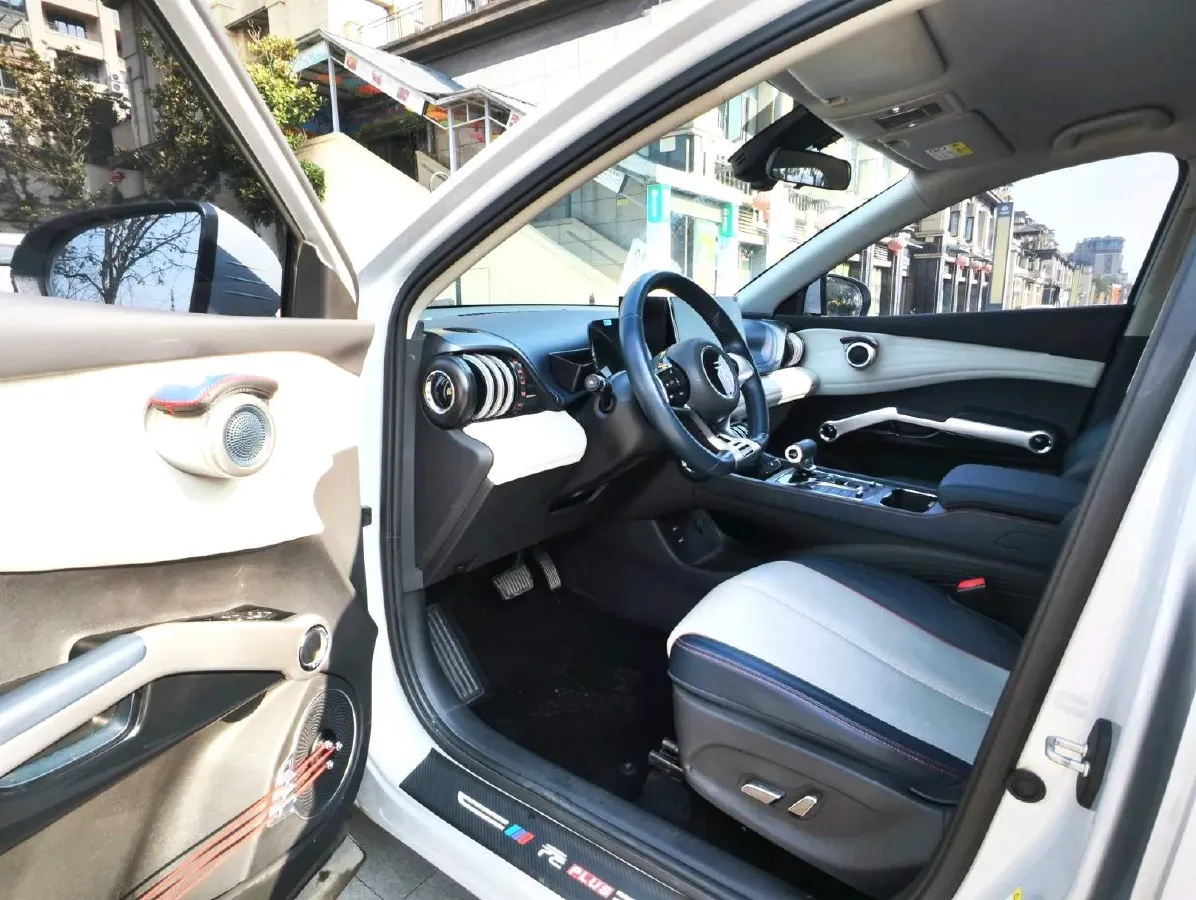 2022 Hycan Z03 BEV 64.23KWH,autocango,china used car exporter,china ev exporter,chinese used car exporter,chinese used ev exporter