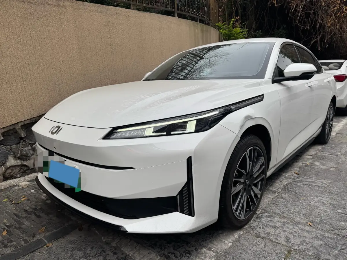 2024 ChangAn QiYuan A05 1.5L 110HP L4 E-CVT PHEV 18.99KWH