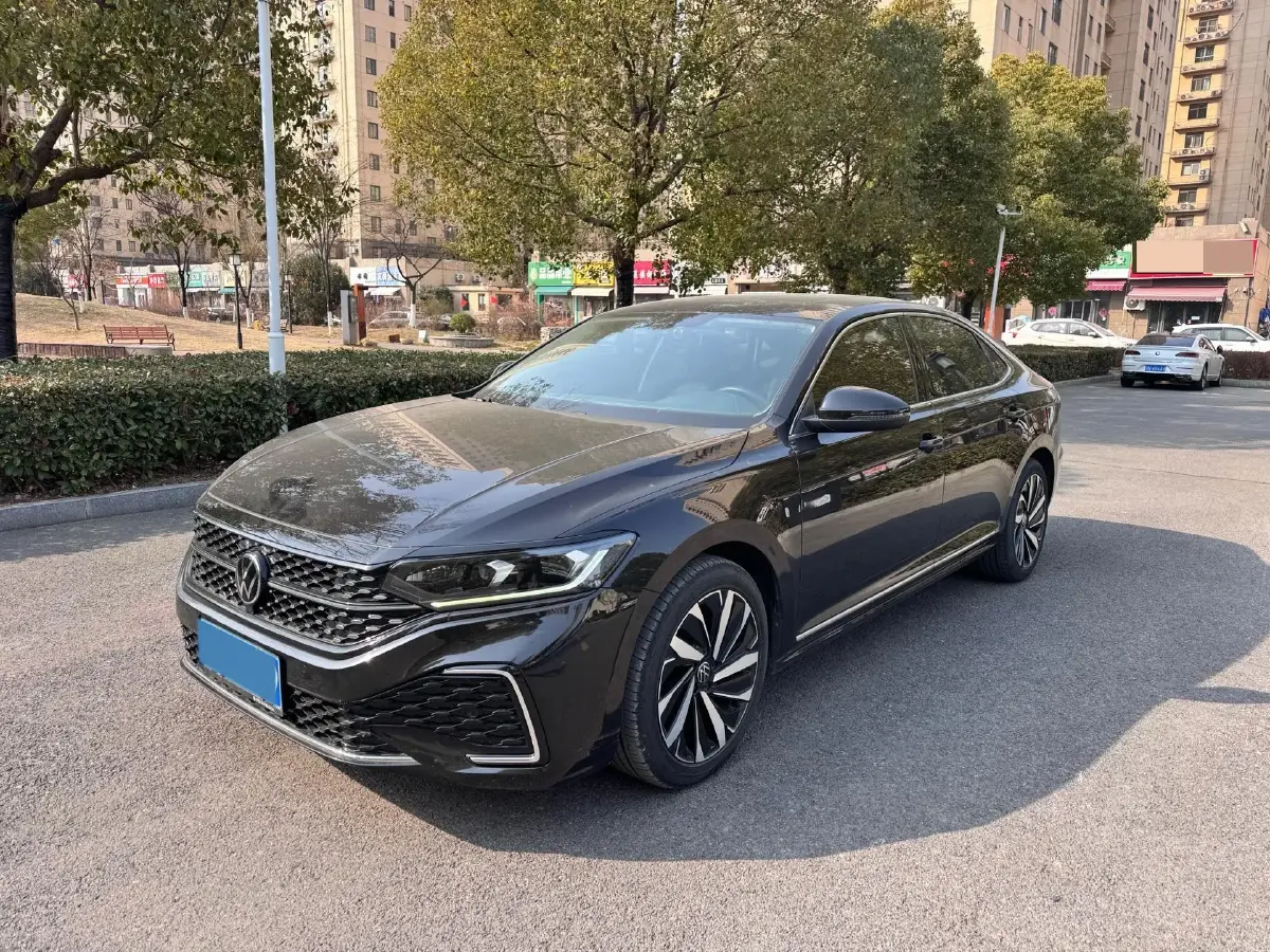 2021 Volkswagen Passat 2.0T 186HP L4 7DCT