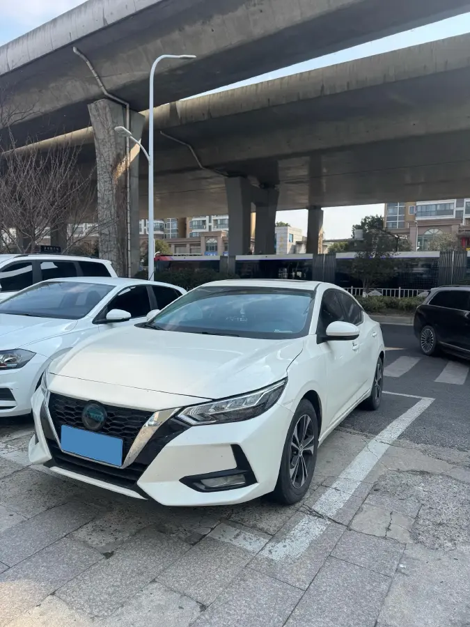 2022 Nissan Sylphy 1.6L 135HP L4 CVT