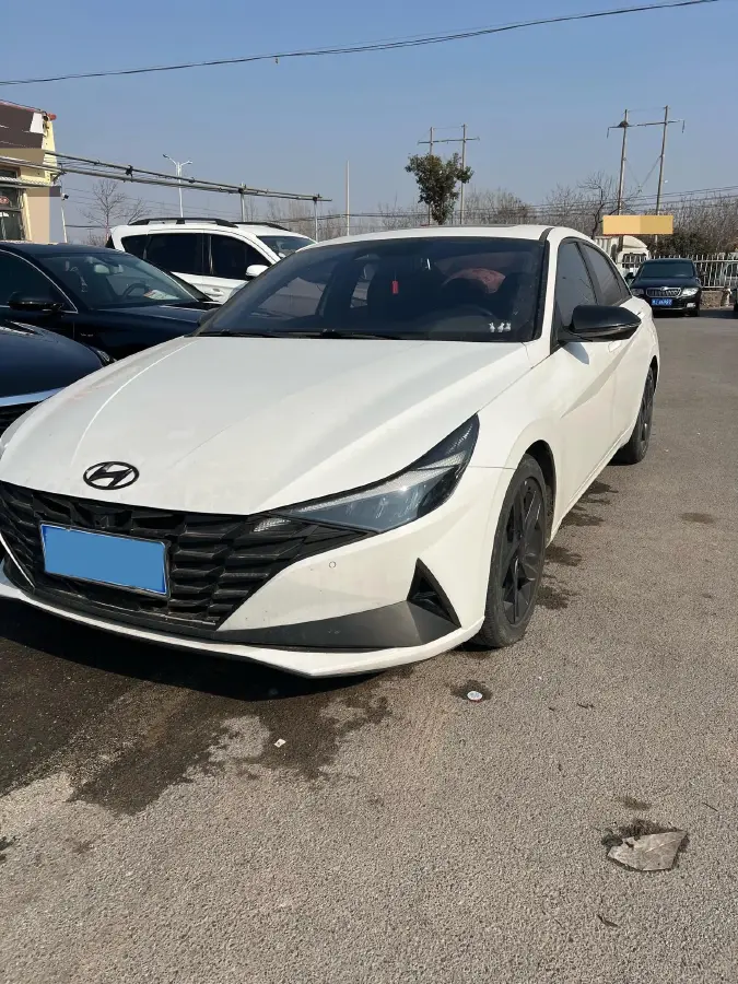 2023 Hyundai Elantra 1.5L 115HP L4 CVT