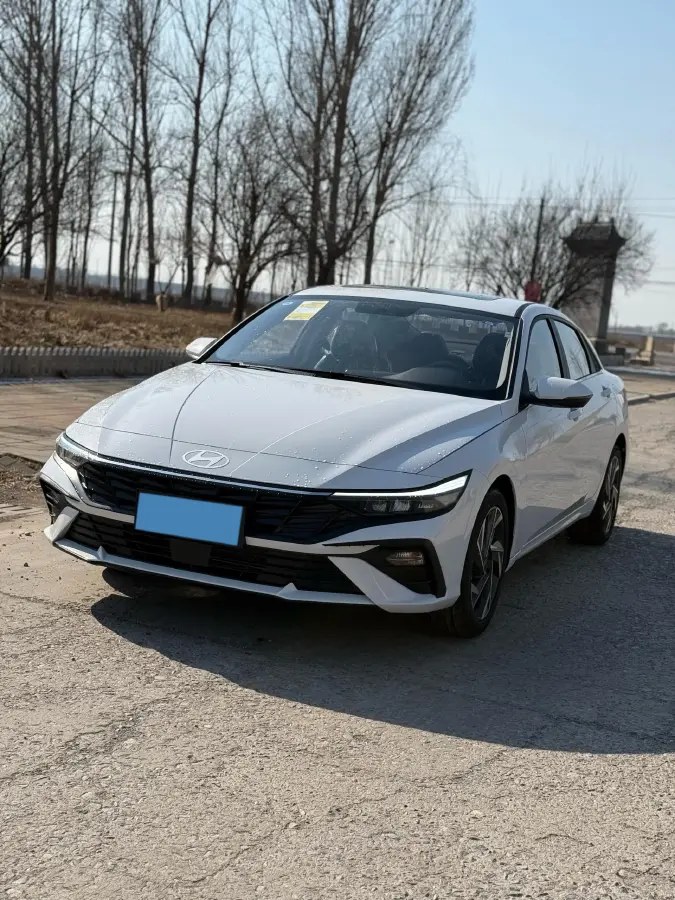 2023 Hyundai Elantra 1.5L 115HP L4 CVT