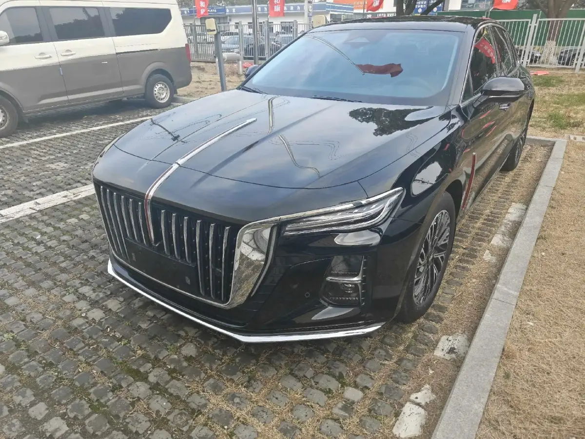 2024 HongQi H5 2.0T 224HP L4 8AT