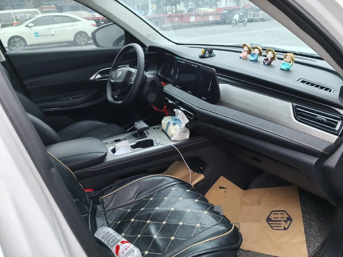 2024 ChangAn X7 PLUS 1.5T 188HP L4 7DCT,autocango,china used car exporter,china ev exporter,chinese used car exporter,chinese used ev exporter