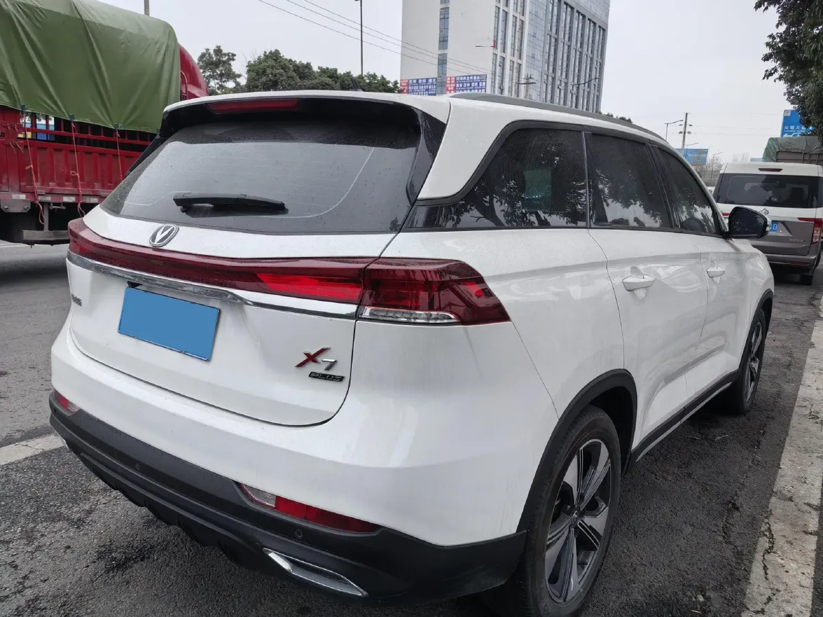 2024 ChangAn X7 PLUS 1.5T 188HP L4 7DCT,autocango,china used car exporter,china ev exporter,chinese used car exporter,chinese used ev exporter