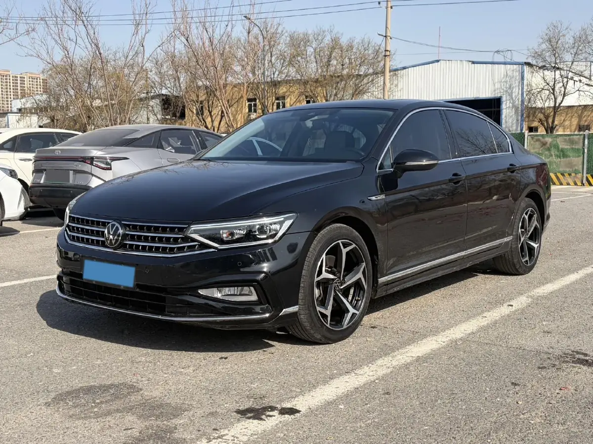 2023 Volkswagen Magotan 2.0T 186HP L4 7DCT