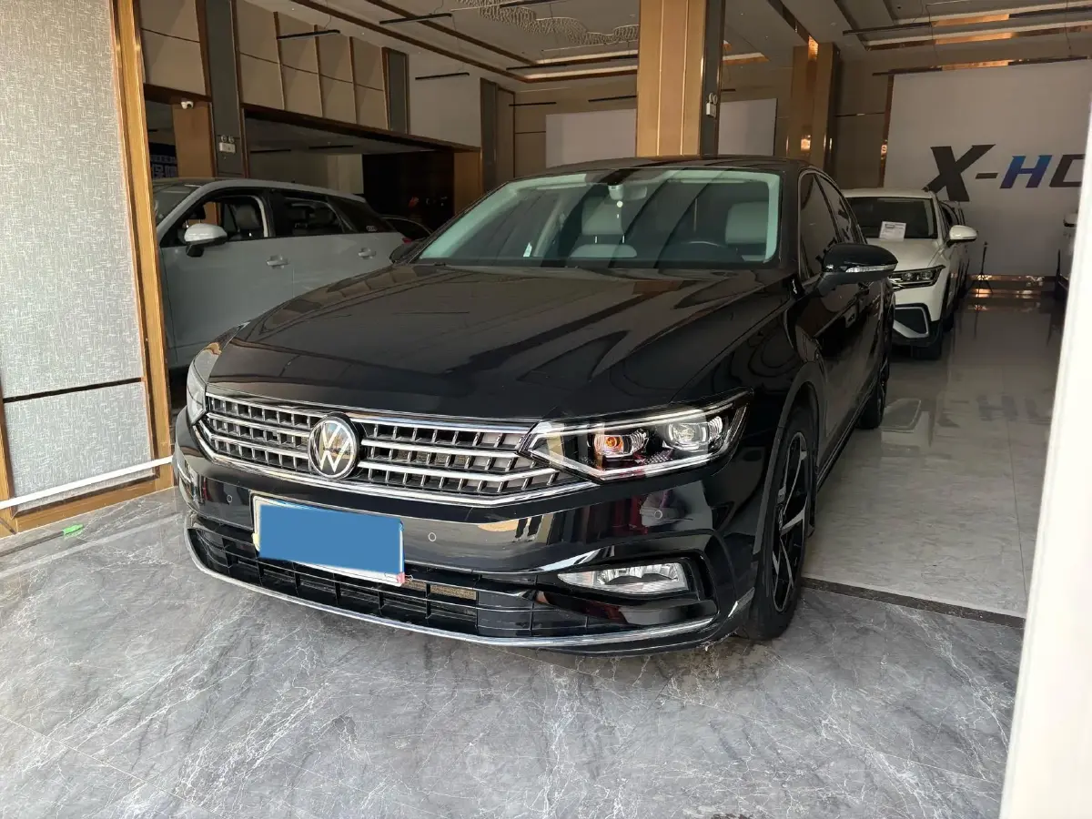 2023 Volkswagen Magotan 2.0T 186HP L4 7DCT