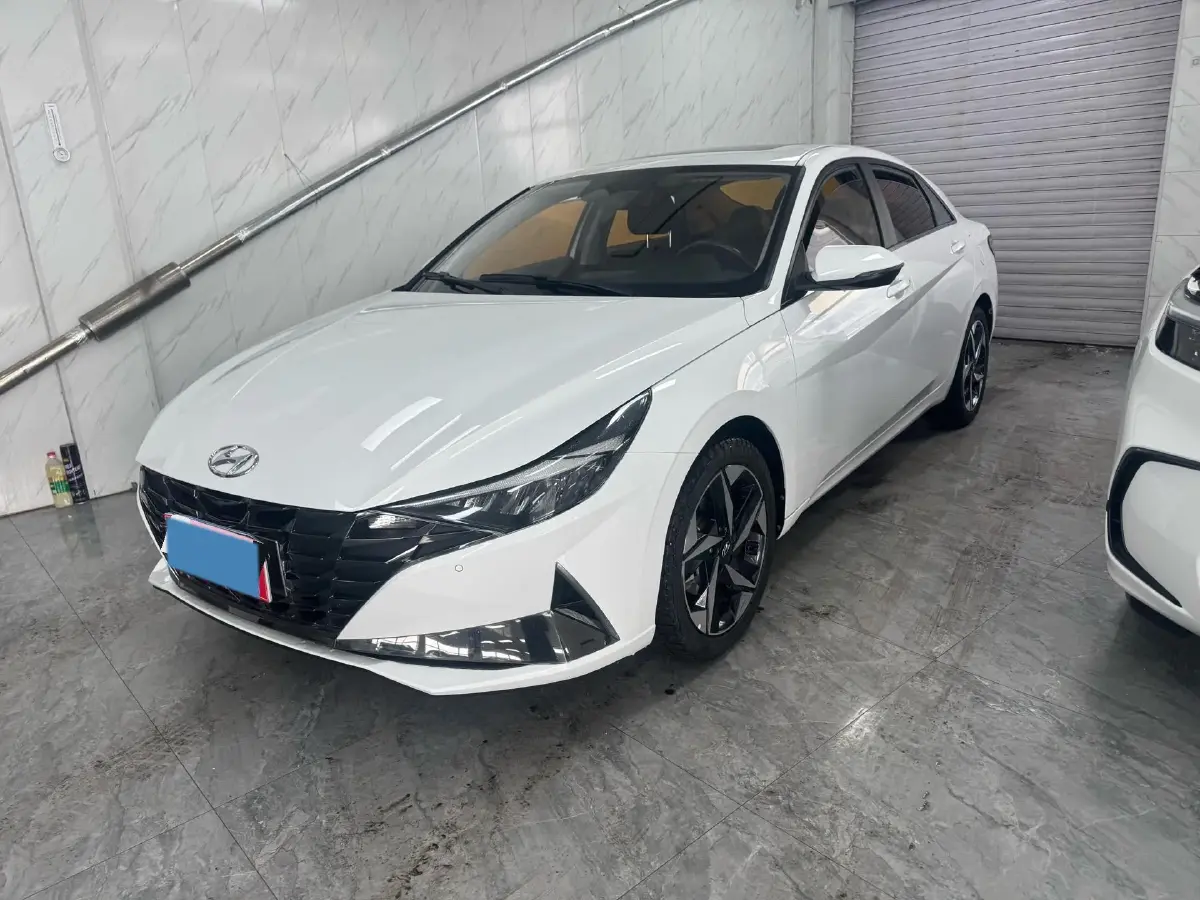 2021 Hyundai Elantra 1.5L 115HP L4 CVT