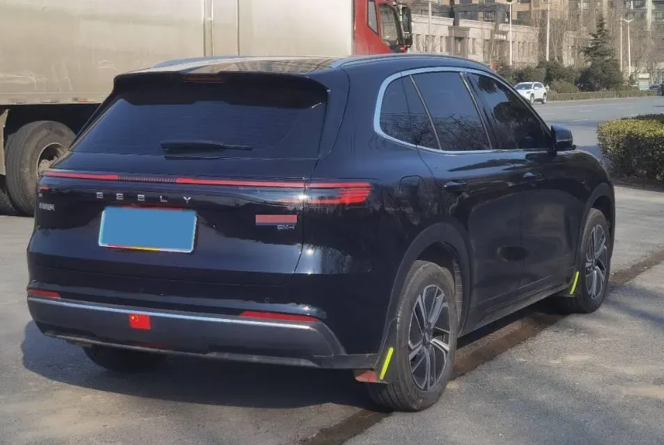2025 Geely Galaxy L7 1.5L 112HP L4 1DHT PHEV 18.4KWH,autocango,china used car exporter,china ev exporter,chinese used car exporter,chinese used ev exporter