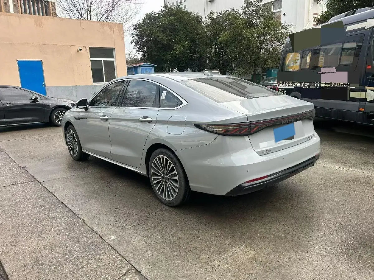 2025 Fulwin FulwinA8L 1.5T 156HP L4 1DHT PHEV 18.67KWH,autocango,china used car exporter,china ev exporter,chinese used car exporter,chinese used ev exporter