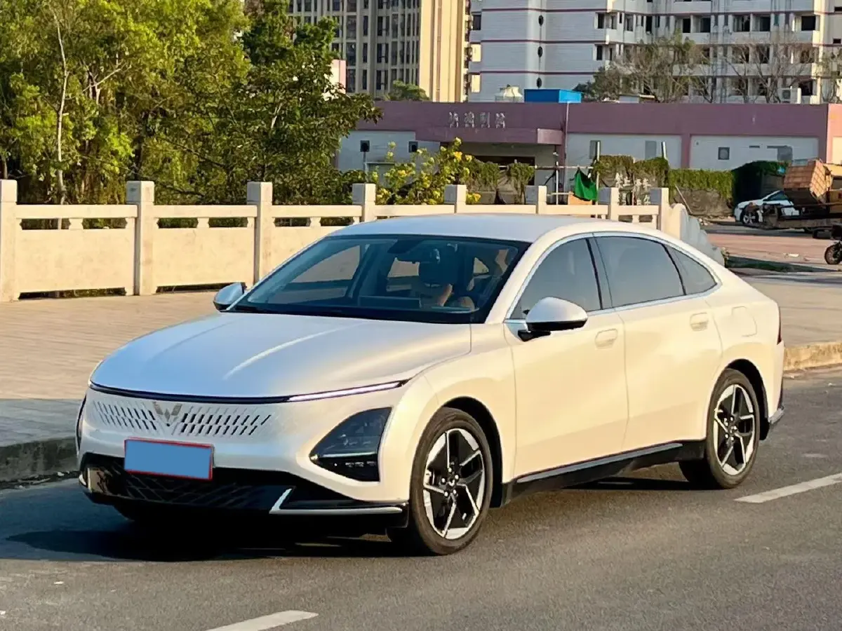 2023 WuLing XingGuang 1.5L 106HP L4 E-CVT PHEV 20.5KWH