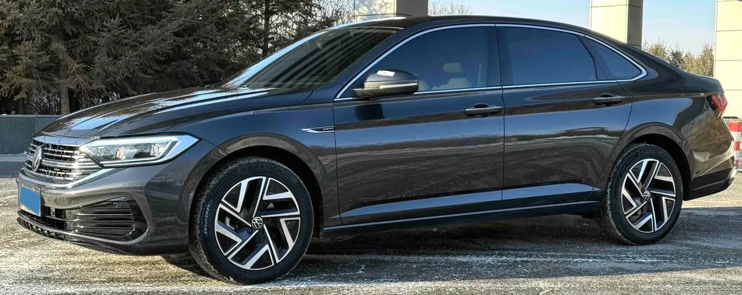 2022 Volkswagen Sagitar 1.4T 150HP L4 7DCT