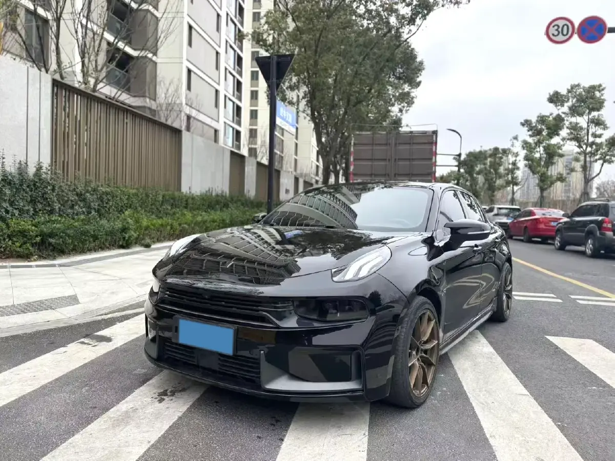 2021 LYNK&CO 03 2.0T 254HP L4 8AT