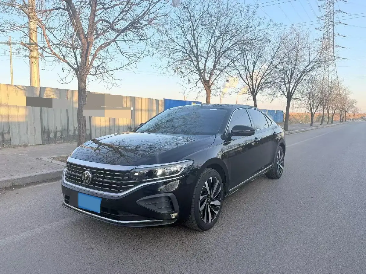 2024 Volkswagen Passat 2.0T 220HP L4 7DCT