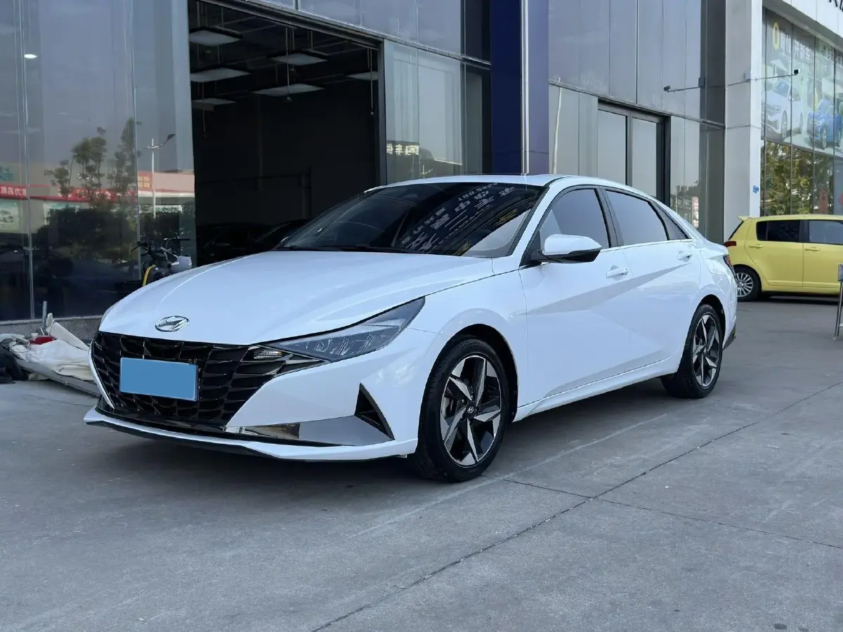 2021 Hyundai Elantra 1.5L 115HP L4 CVT