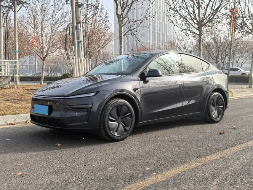2025 Tesla Model Y L BEV,autocango,china used car exporter,china ev exporter,chinese used car exporter,chinese used ev exporter