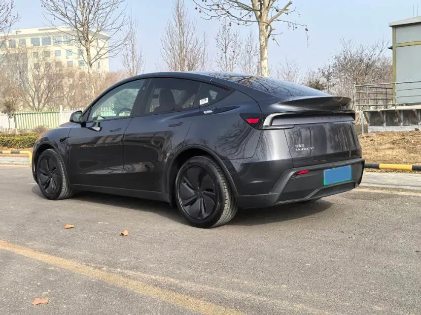 2025 Tesla Model Y L BEV,autocango,china used car exporter,china ev exporter,chinese used car exporter,chinese used ev exporter