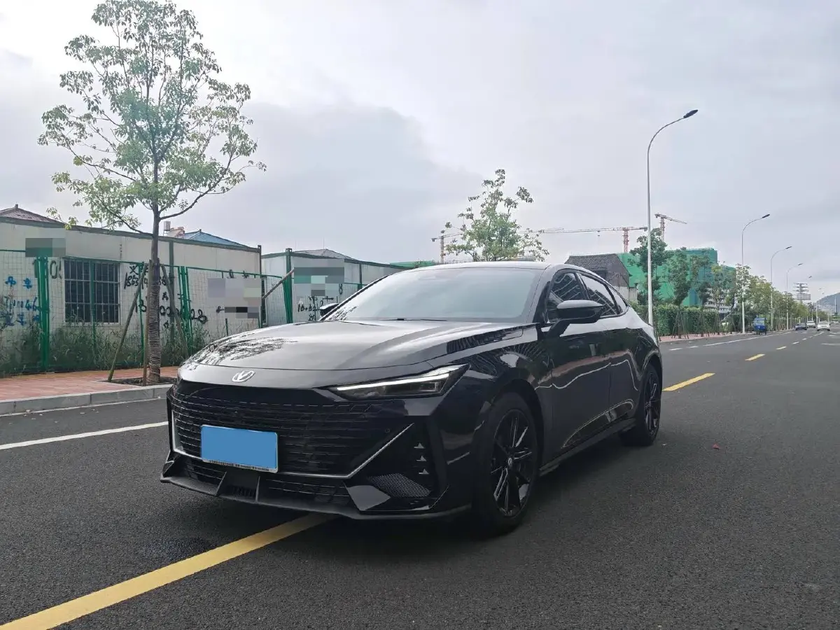 2024 ChangAn UNI-V 1.5T 188HP L4 7DCT