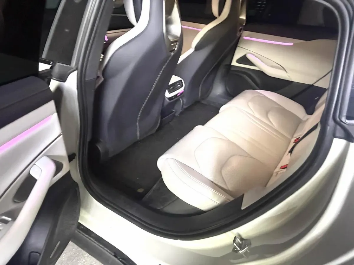 2024 MI SU7 BEV 94.3KWH,autocango,china used car exporter,china ev exporter,chinese used car exporter,chinese used ev exporter