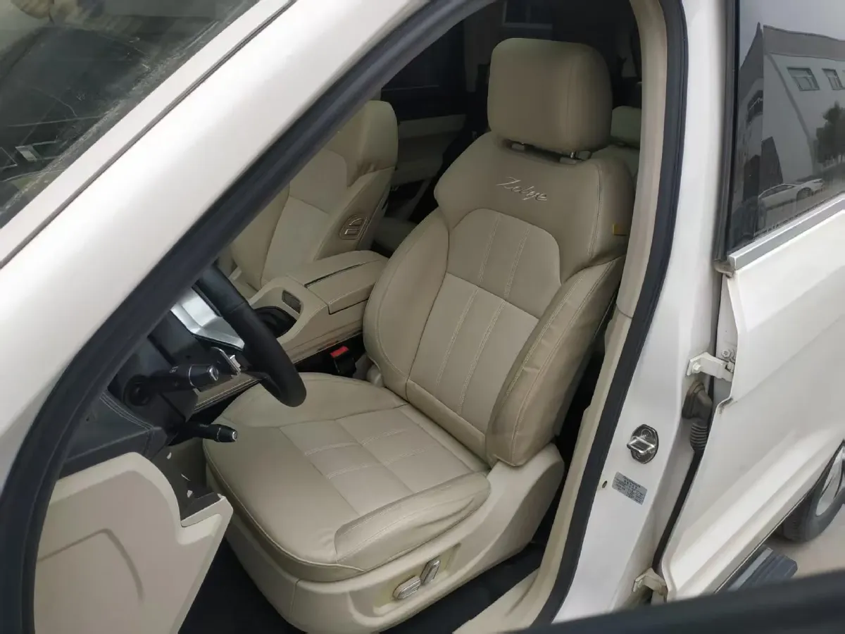 2018 Zotye T800 2.0T 231HP L4 6DCT,autocango,china used car exporter,china ev exporter,chinese used car exporter,chinese used ev exporter